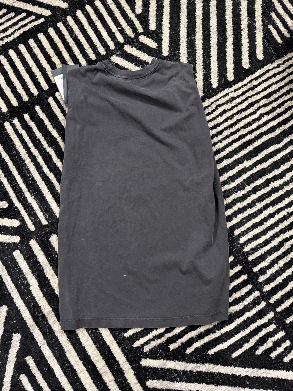 Muse Graphic Sleeveless Mini Dress in Black - Picture 4 of 4